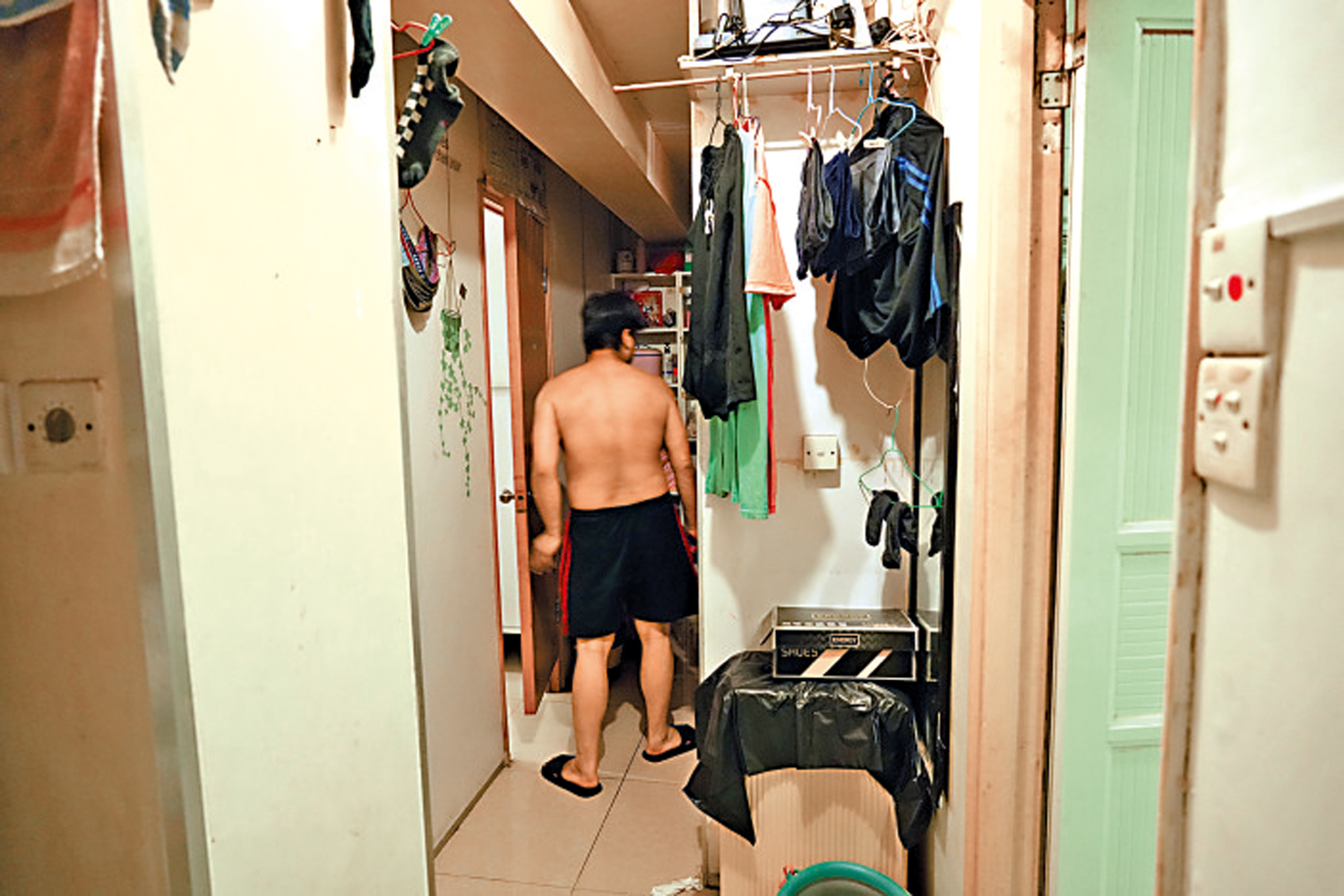 　　圖：立法會議員林筱魯認為，租賃通知書表格實施至今超過兩年，但登記量仍不足總數的五成，情況不算理想。