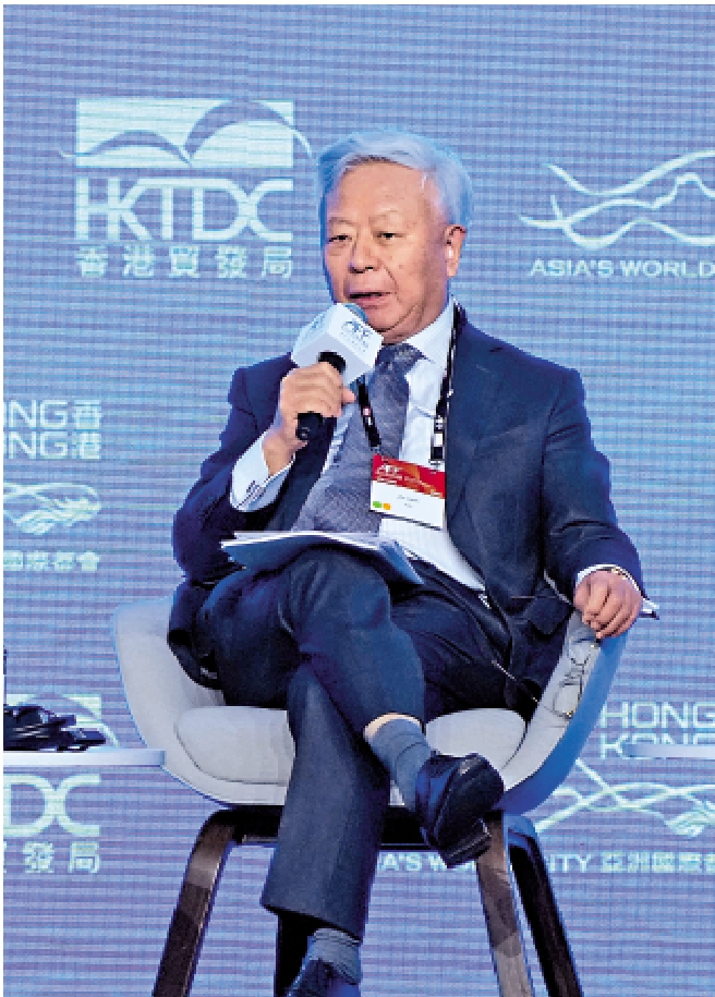 圖:金立群表示,當面對許多全球性問題時,各國需要保持協作來應對。\大公報記者何嘉駿攝