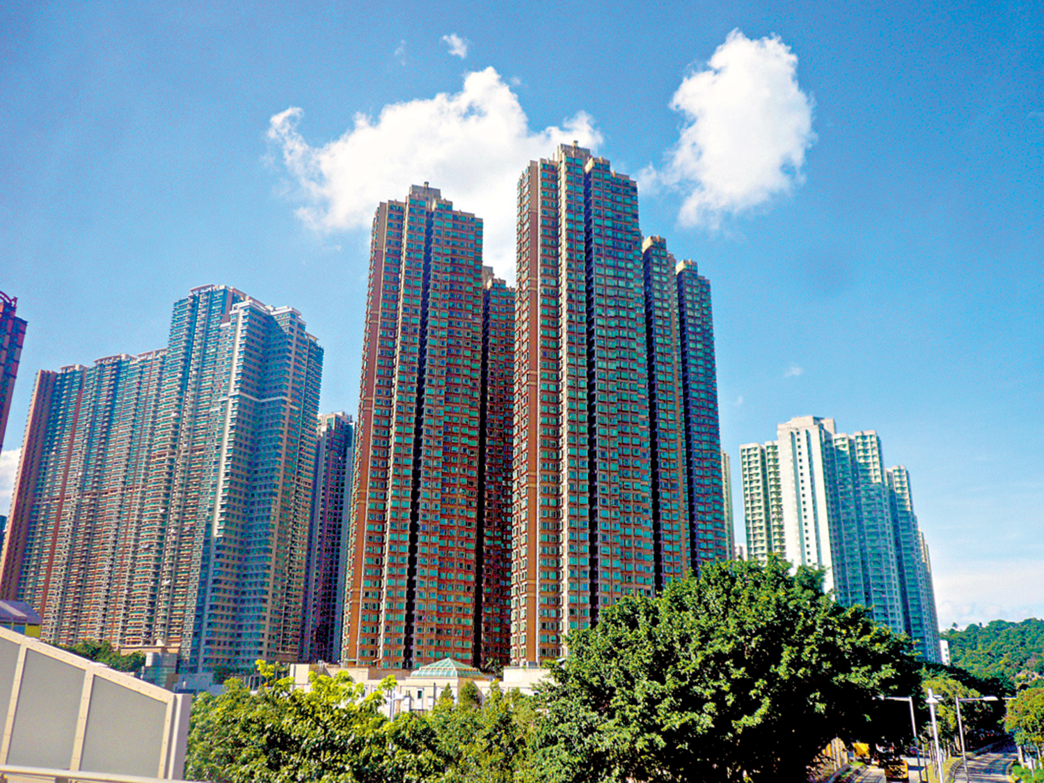 圖:將軍澳新寶城3房單位,業主持貨不足兩年,以748萬元售出,蝕70萬元。