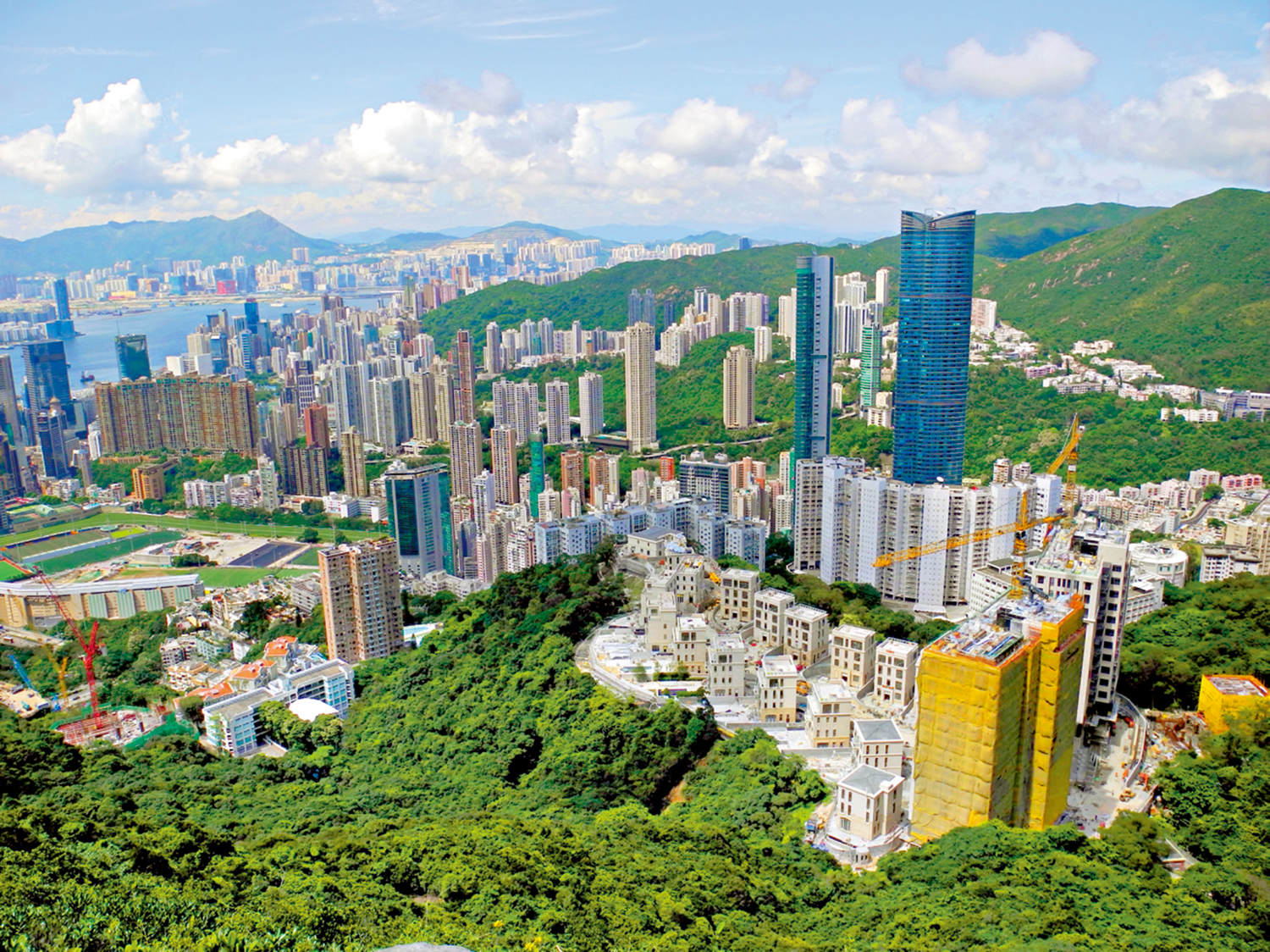 　　圖：2025年伊始，地產發展商加快推售新盤步伐。其中豪宅多以招標形成發售。