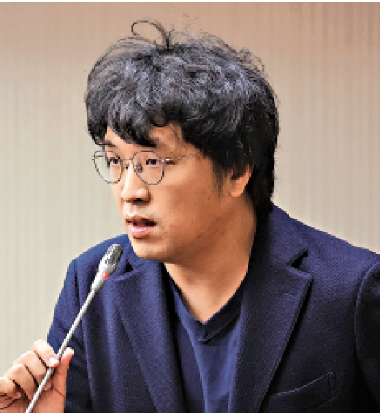 　　圖：「台獨」頑固分子沈伯洋借「獨」斂財，受到島內輿論嚴厲批評。\資料圖片