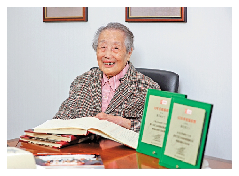 圖:龐姑娘永不言休,將香港人不怕辛苦的「獅子山精神」發揮得淋漓盡致。