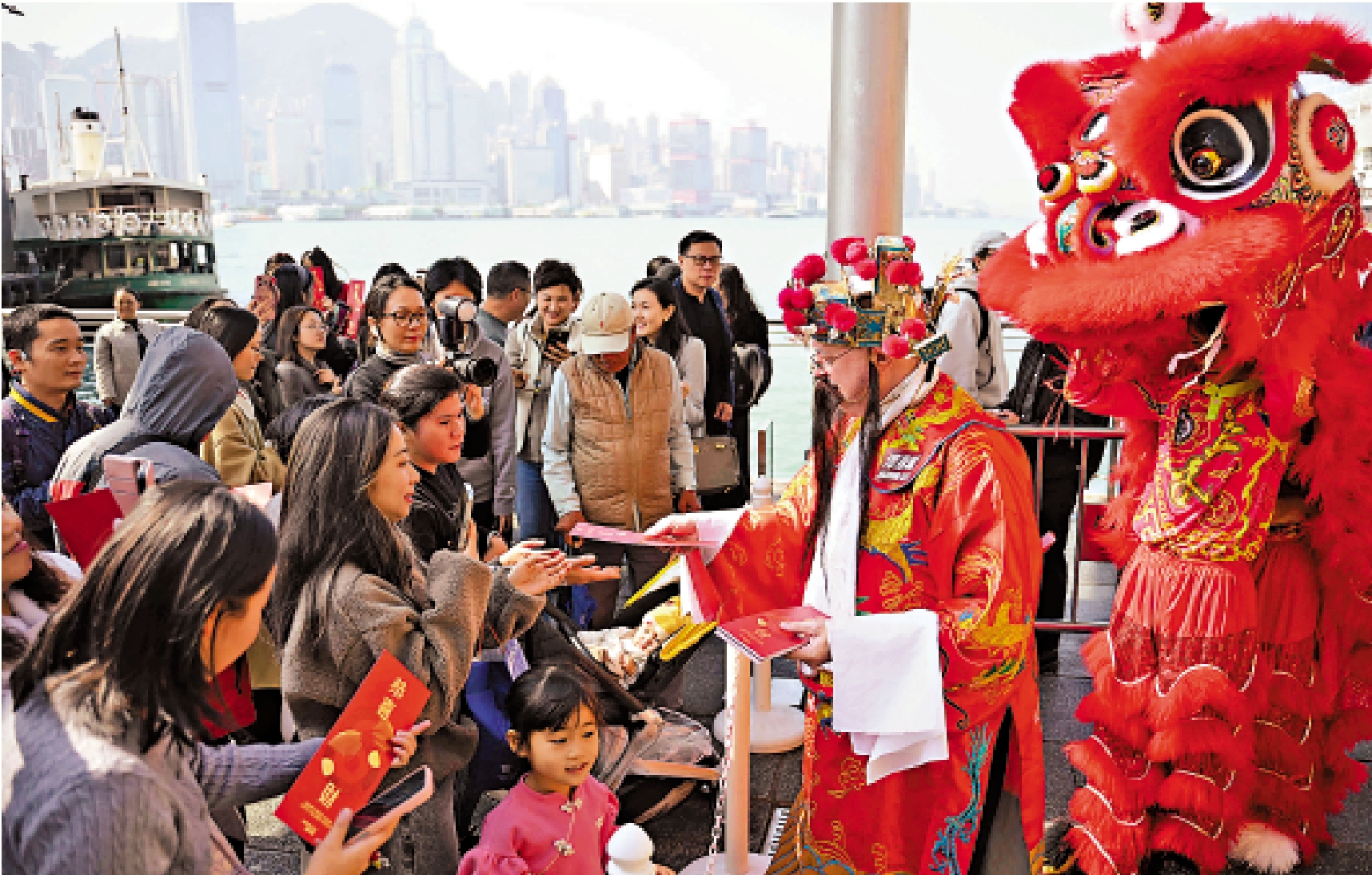 　　圖：新年習俗最重要意頭，大人小朋友見到有利是收都很開心，金額還是其次。