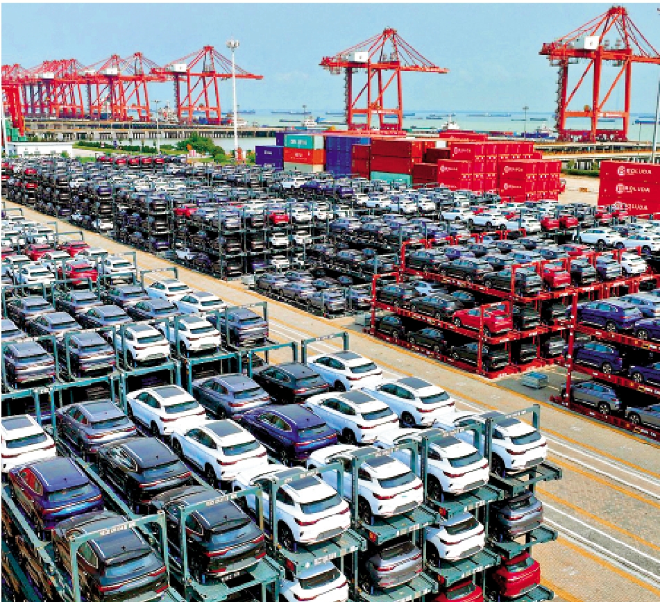 圖:中國汽車整車去年出口640.7萬輛,同比增長22.7%。