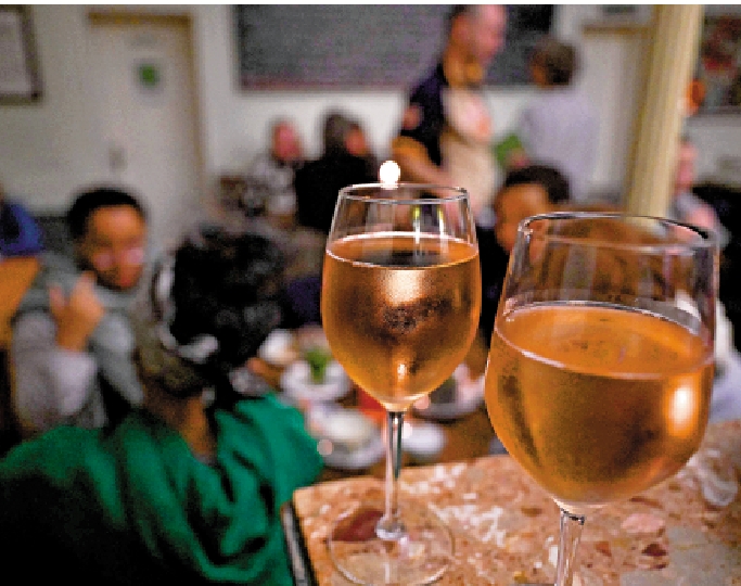圖:歐洲部分國家的年輕人更青睞「無酒精」紅酒。/法新社