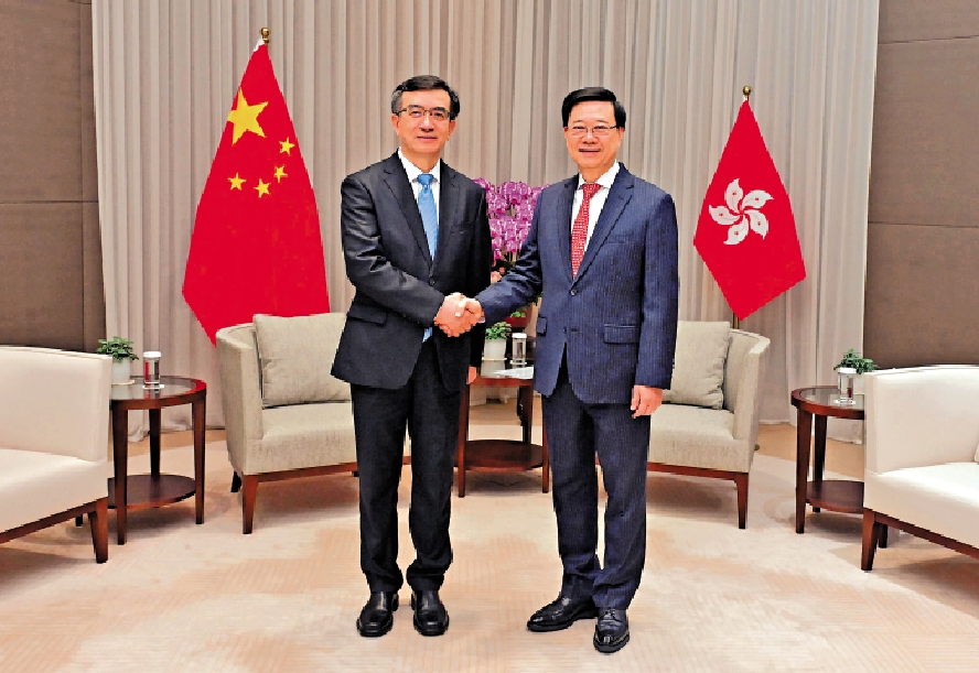圖:行政長官李家超昨日與青海省省長羅東川會面,就深化青港合作交流意見。