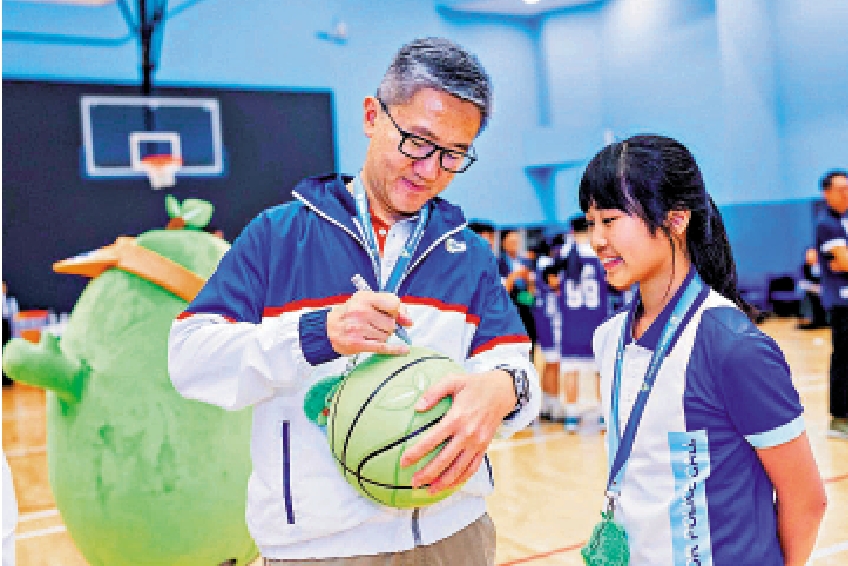 圖:蕭澤頤表示,年輕人對警隊的信心明顯增強。