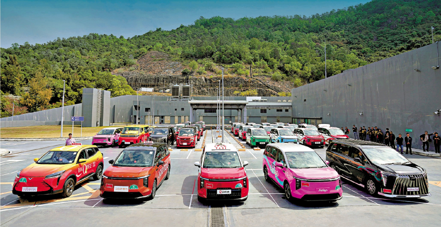 圖:的士車隊收費可按咪錶或以「包車」形式議價,可定低於咪錶水平。