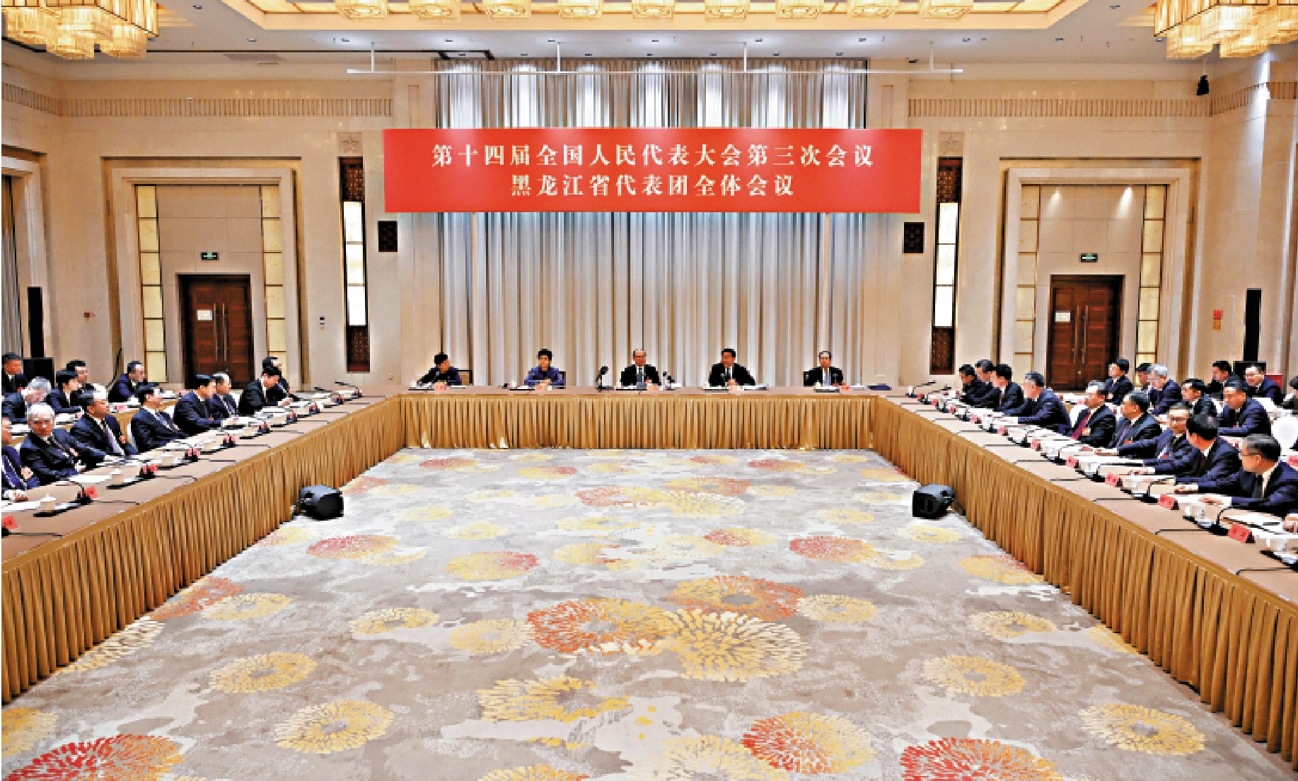 圖:7日,出席十四屆全國人大三次會議的黑龍江省代表團舉行開放團組活動,接受媒體記者提問。\受訪者供圖