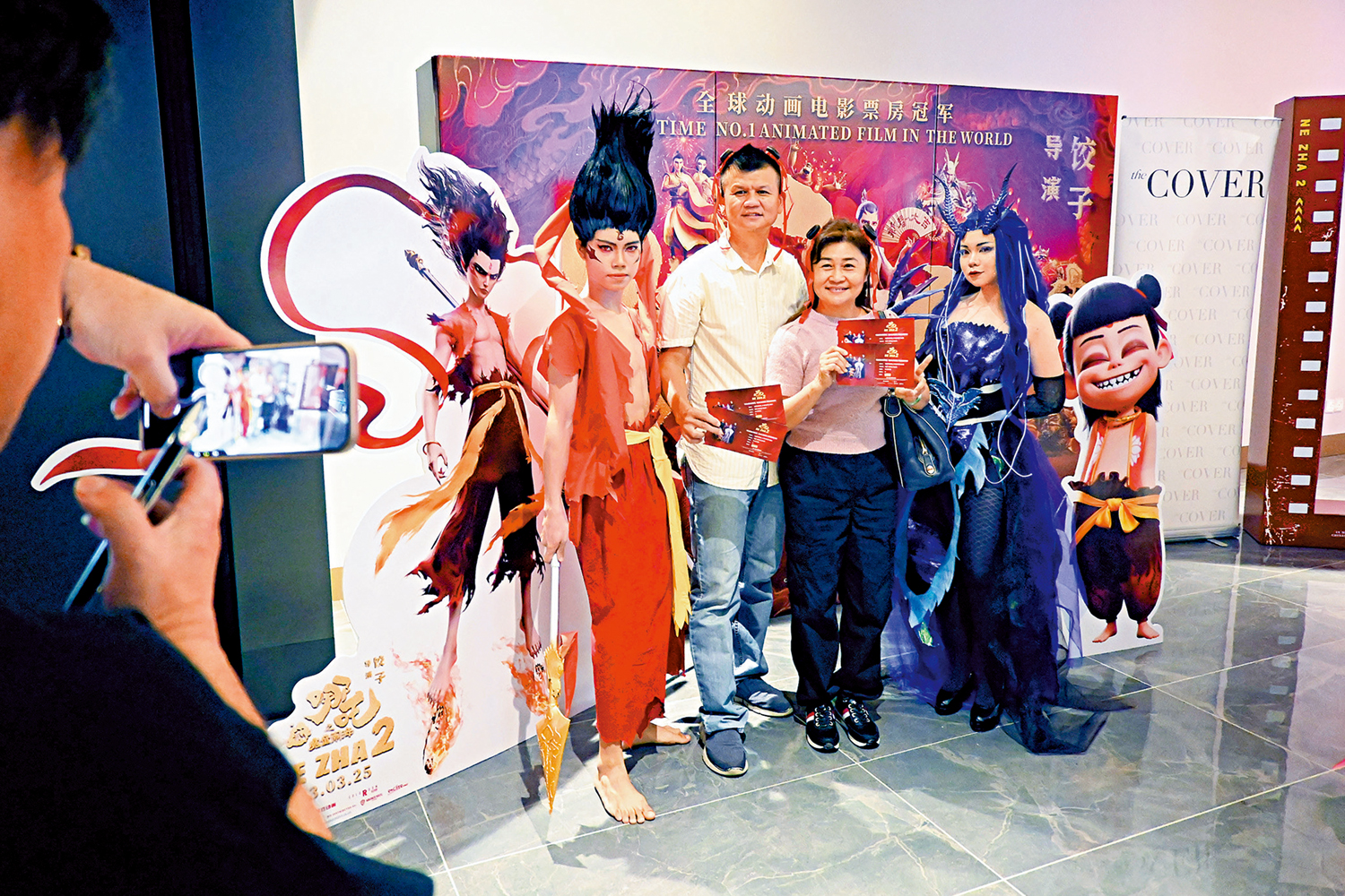 圖:《哪吒2》用「全華班底製作」詮釋中國古代神話。圖為在馬來西亞吉隆坡舉行的《哪吒2》首映活動現場。\新華社