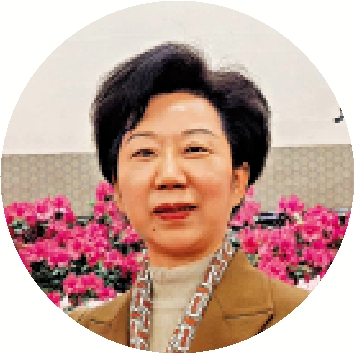 圖:全國人大代表、景德鎮市委書記胡雪梅。