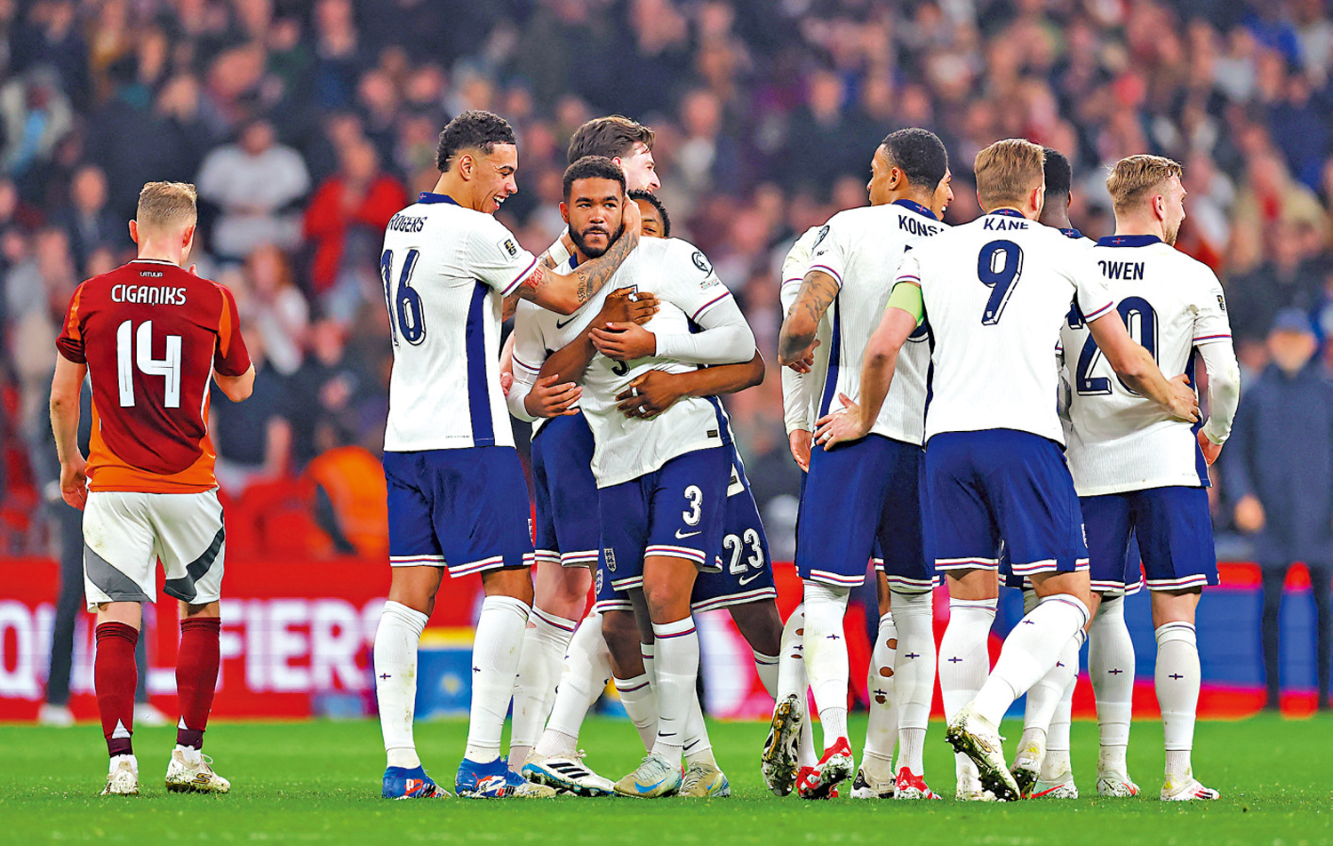 　　圖：英格蘭球員在入球後慶祝。\路透社