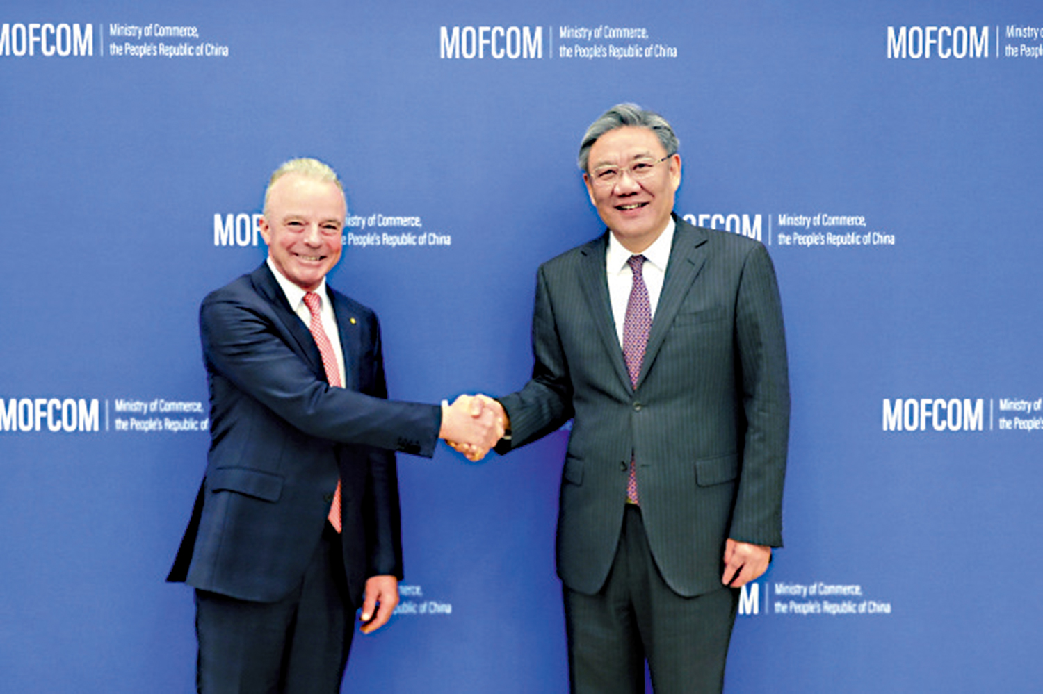 　　圖：3月25日，商務部部長王文濤會見美國波音全球集團總裁納爾遜。