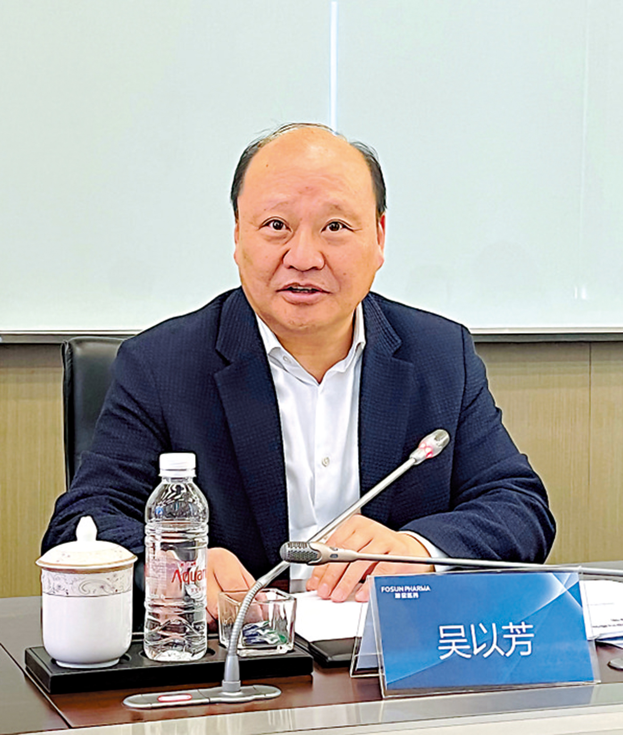 　　圖：吳以芳表示，生物醫藥行業已現復甦跡象。\大公報記者倪巍晨攝