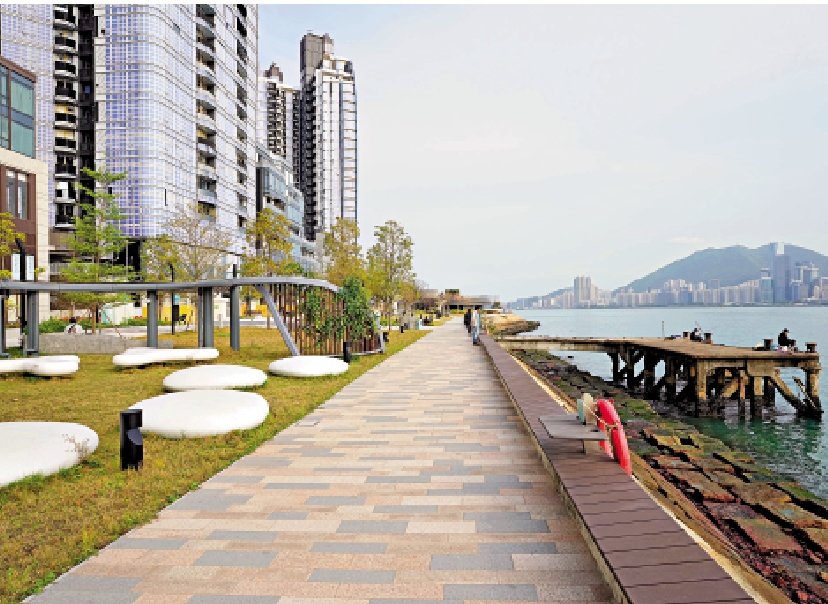 圖:啟德發展區新的共融通道,可讓市民欣賞海濱景色。\大公報記者蔡文豪攝