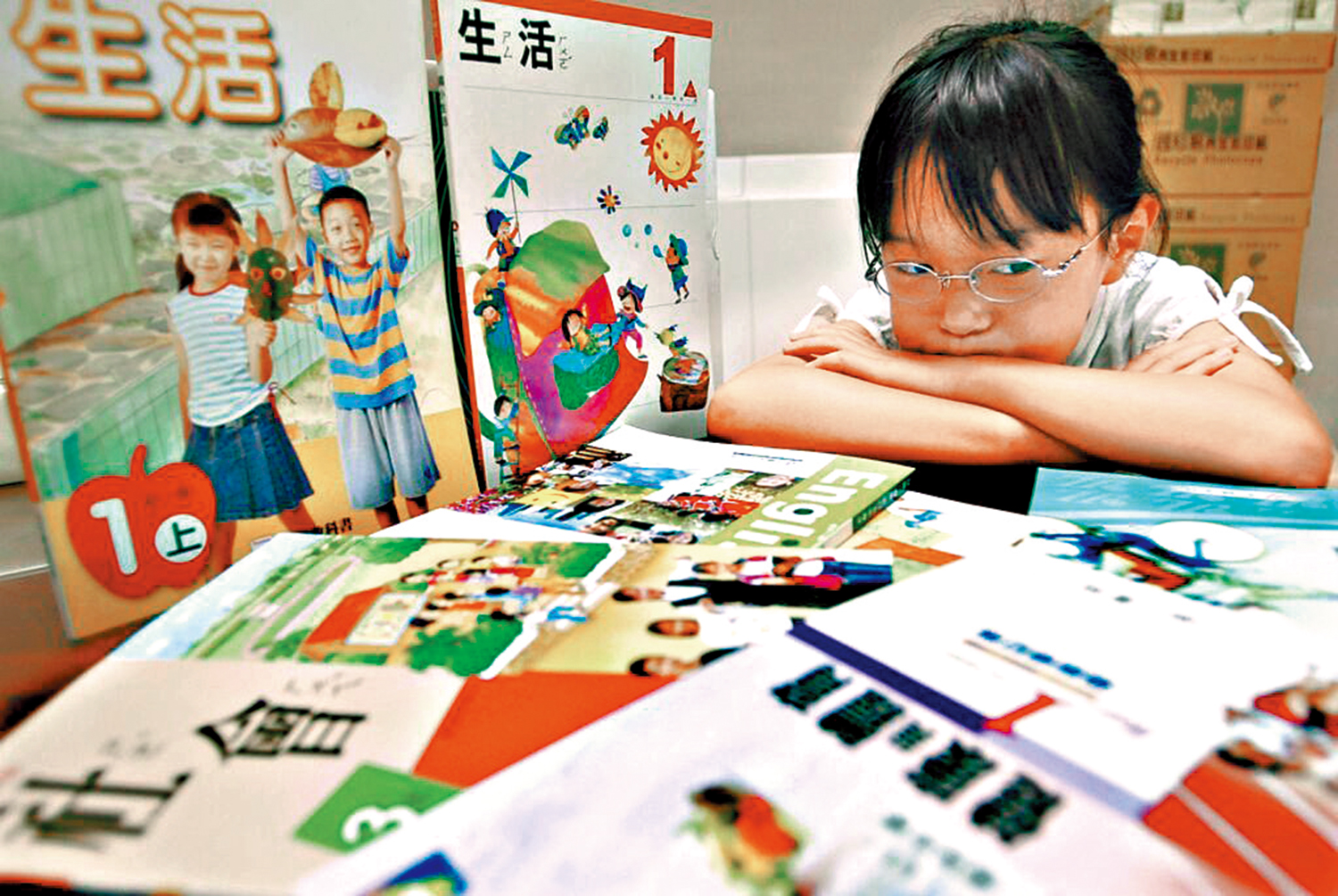 　　圖：民進黨當局實施「去中國化」教育，向青少年灌輸「台獨」思想。\網絡圖片