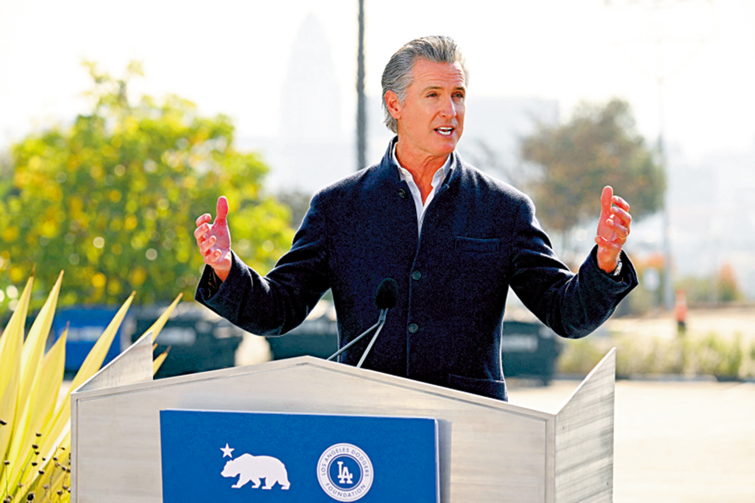 　　圖：美國加州州長紐森。\法新社