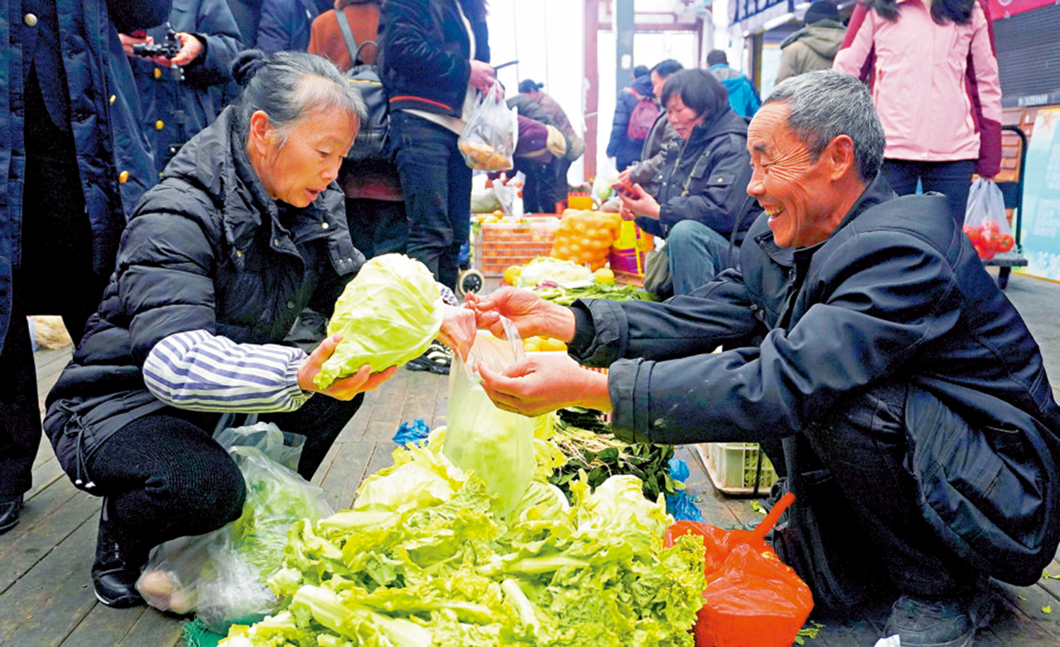 　　圖：新鮮的麻陽蔬菜受到銅仁市民的歡迎。\大公報記者姚進攝