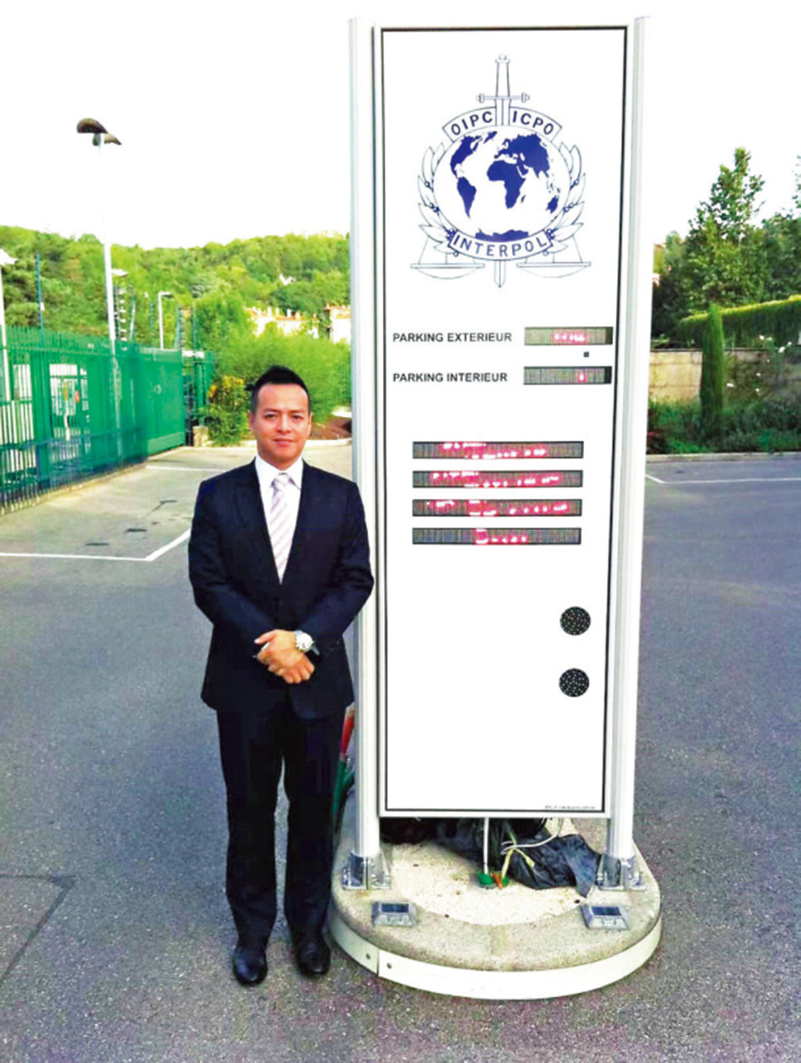 圖:周一鳴認為,13年前借調到法國里昂國際刑警秘書處擔任情報主任的經歷,令他獲益良多。