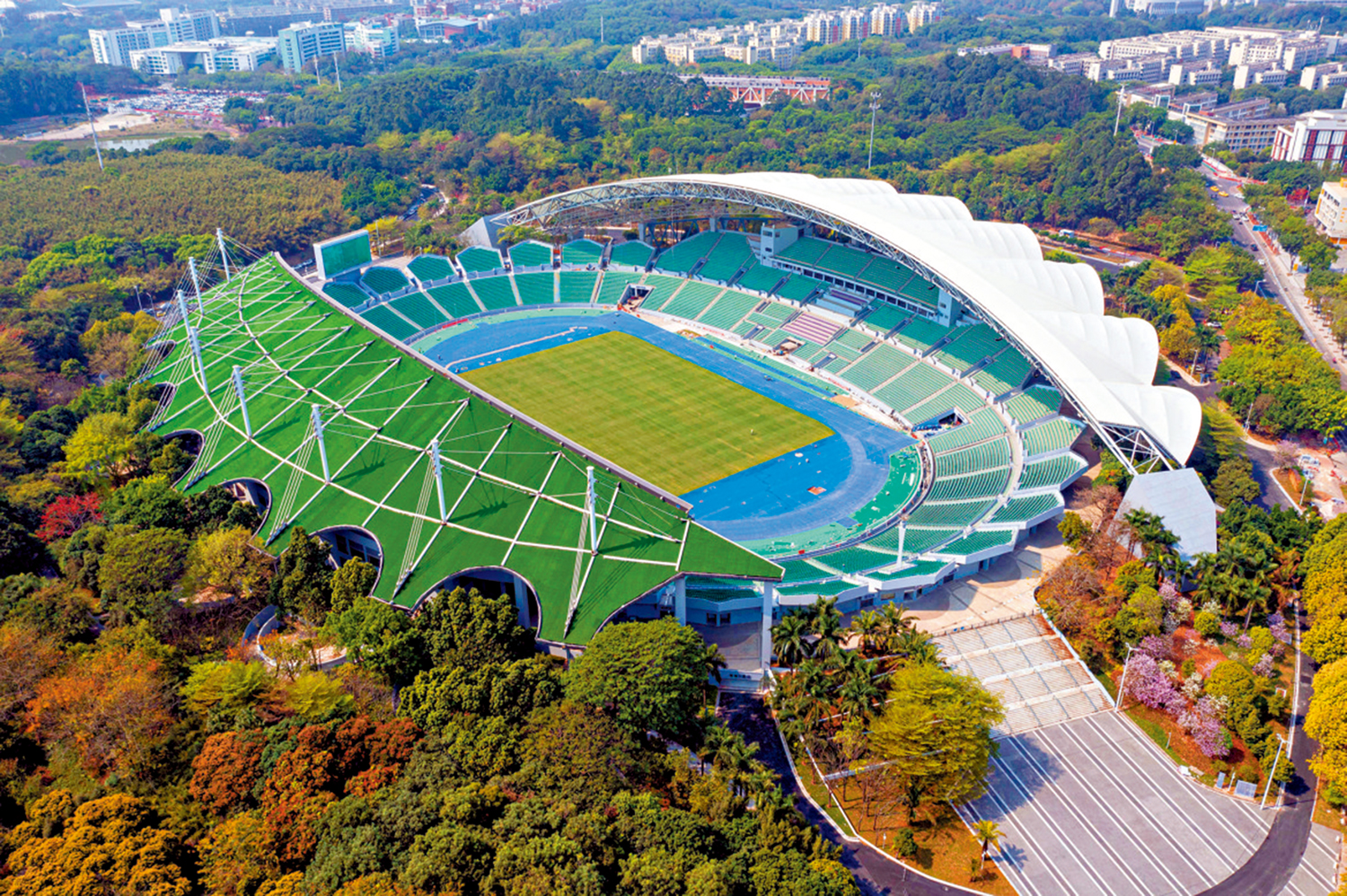 　　圖：廣州大學城體育中心體育場。