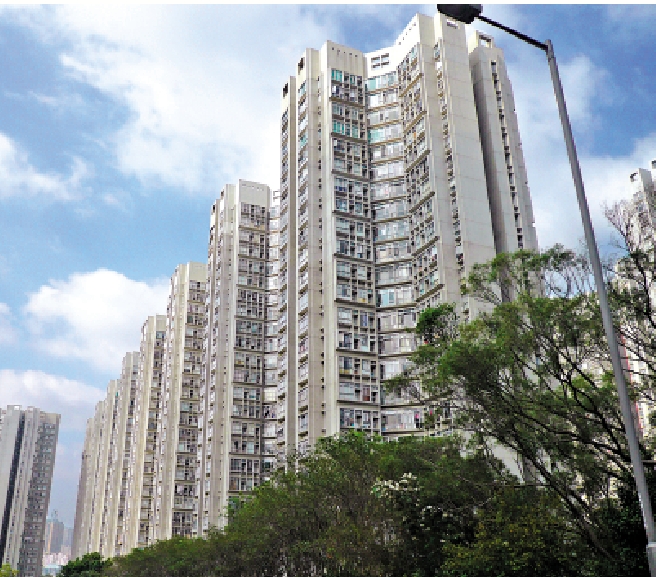 　　圖：「收租王」永倫集團劈價賣麗港城及滙景花園車位。