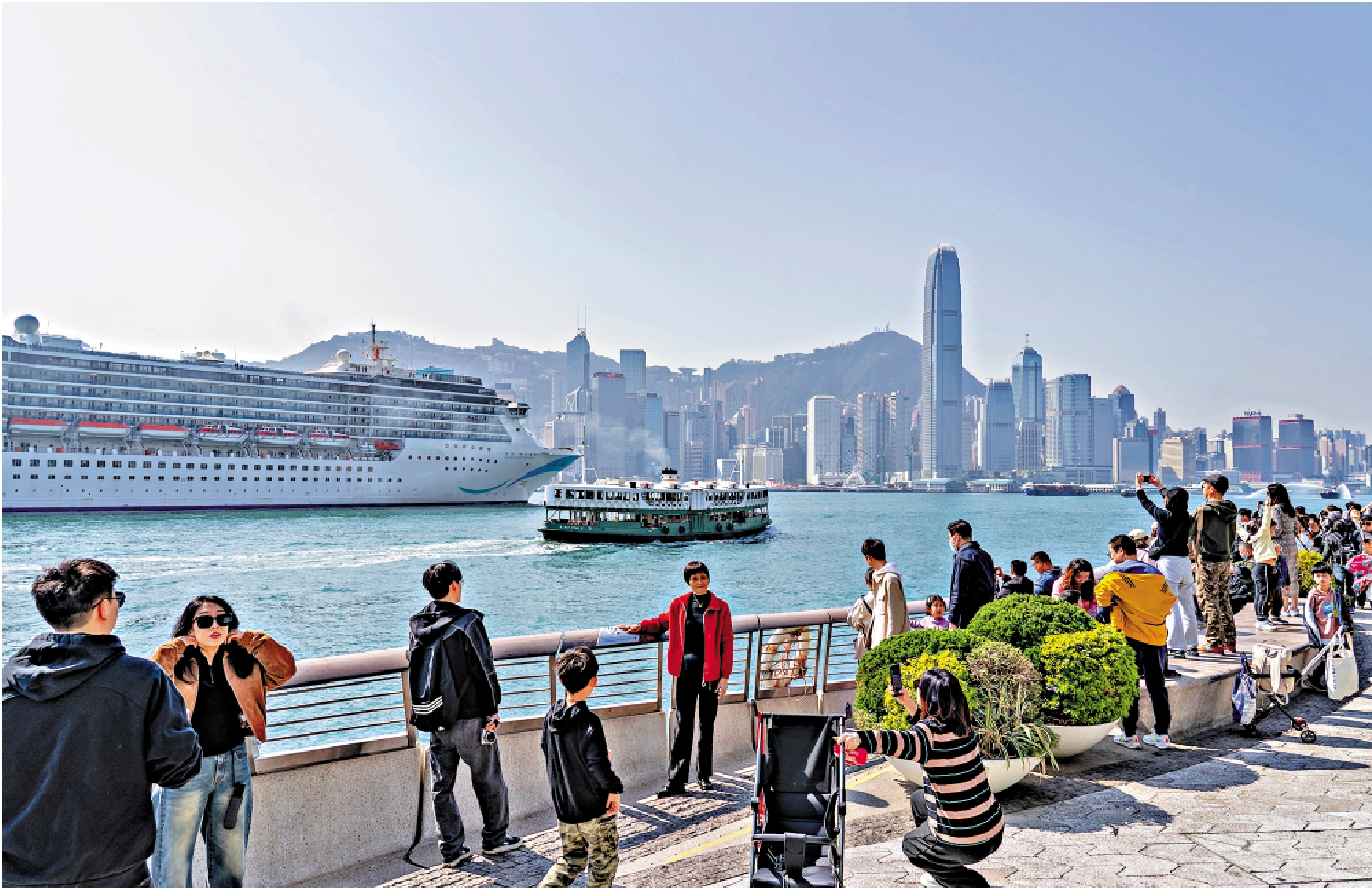 　　圖：鄭永年指出，香港作為自由港將為中國的自由貿易發揮更重要的作用。圖為香港維多利亞港。/中新社