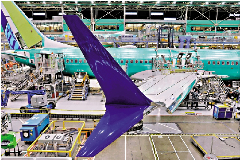 圖:波音737 MAX飛機在美國華盛頓州的工廠進行組裝。\法新社