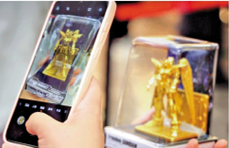 圖:老鳳祥推出《機動戰士高達SEED》純黃金系列藏品。\網上圖片