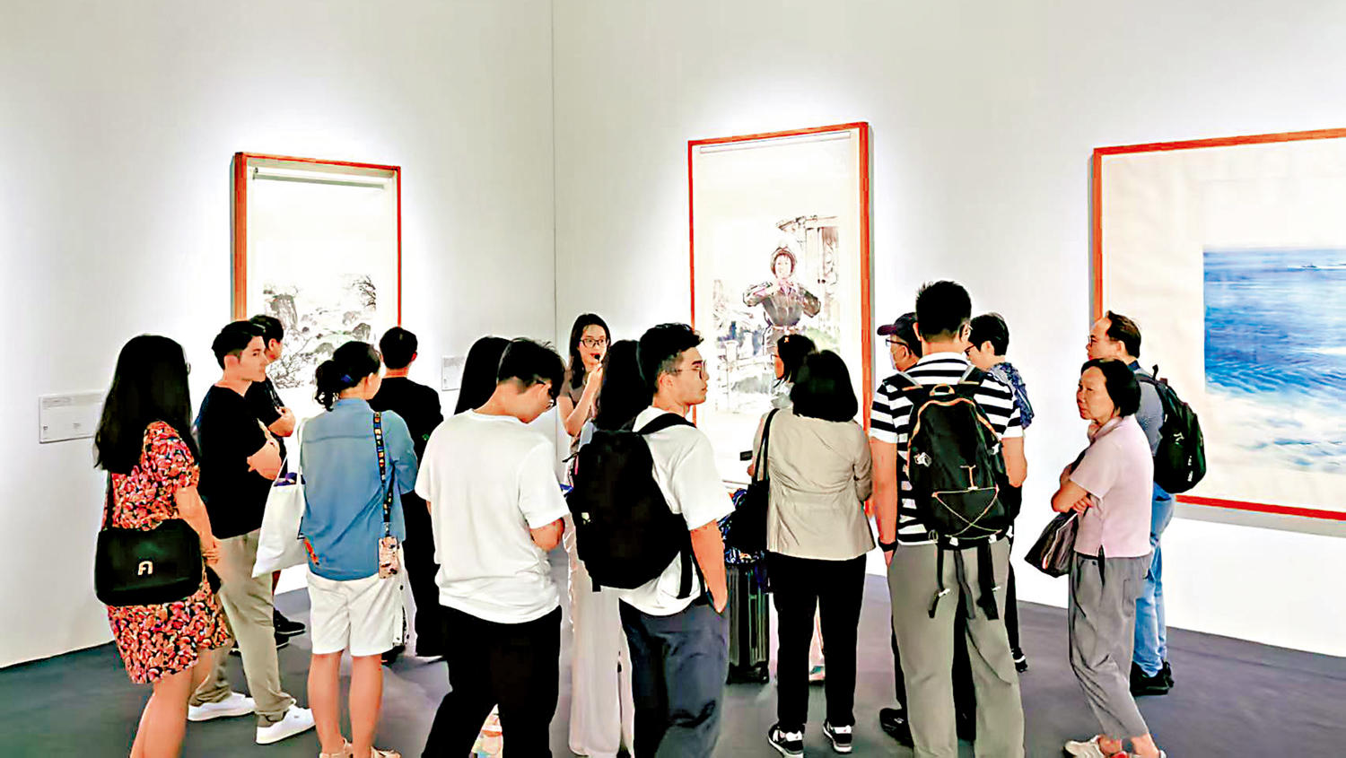 圖:「其命惟新|廣東美術百年大展(香港)」展廳現場。\大公報記者李兆桐攝