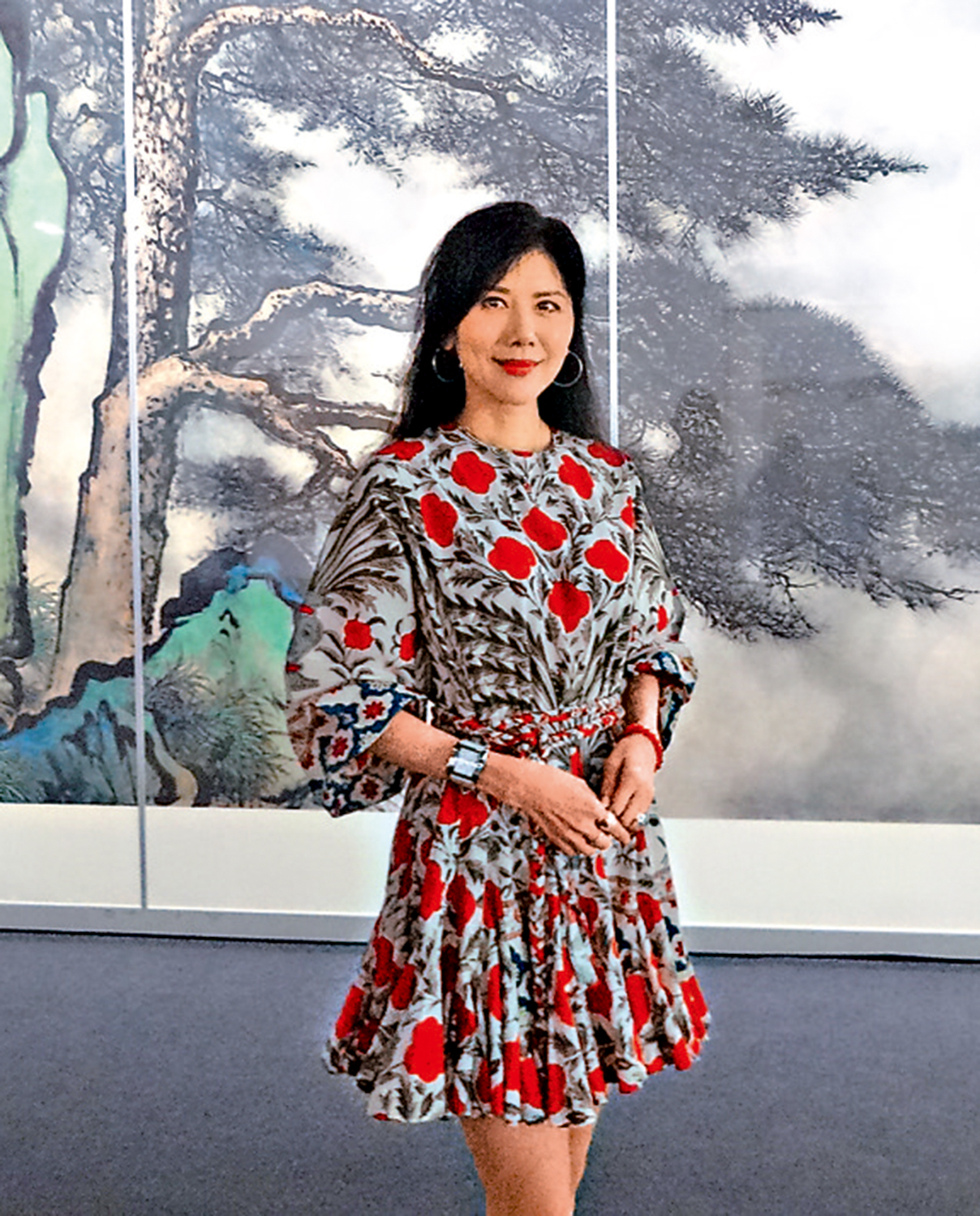 圖:朱潔儀昨日現身展覽現場。\大公報記者劉毅攝