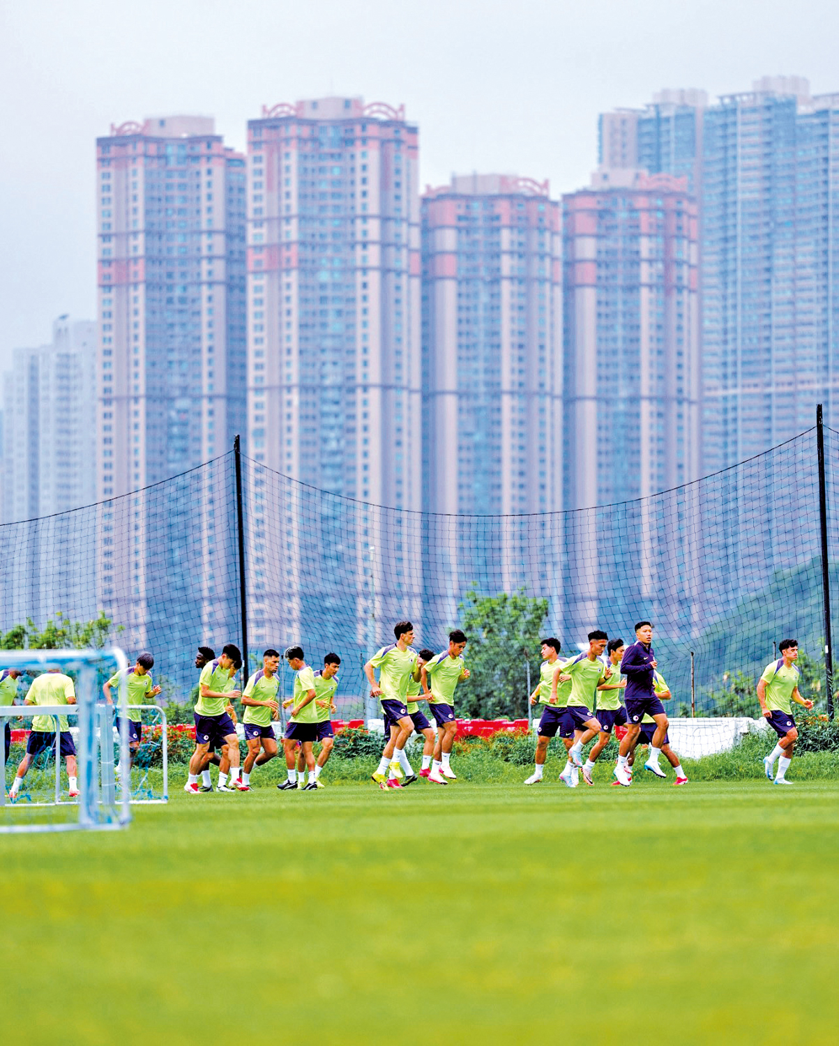 　　圖：港足球員全力備戰對陣曼聯。\中國香港足總圖片