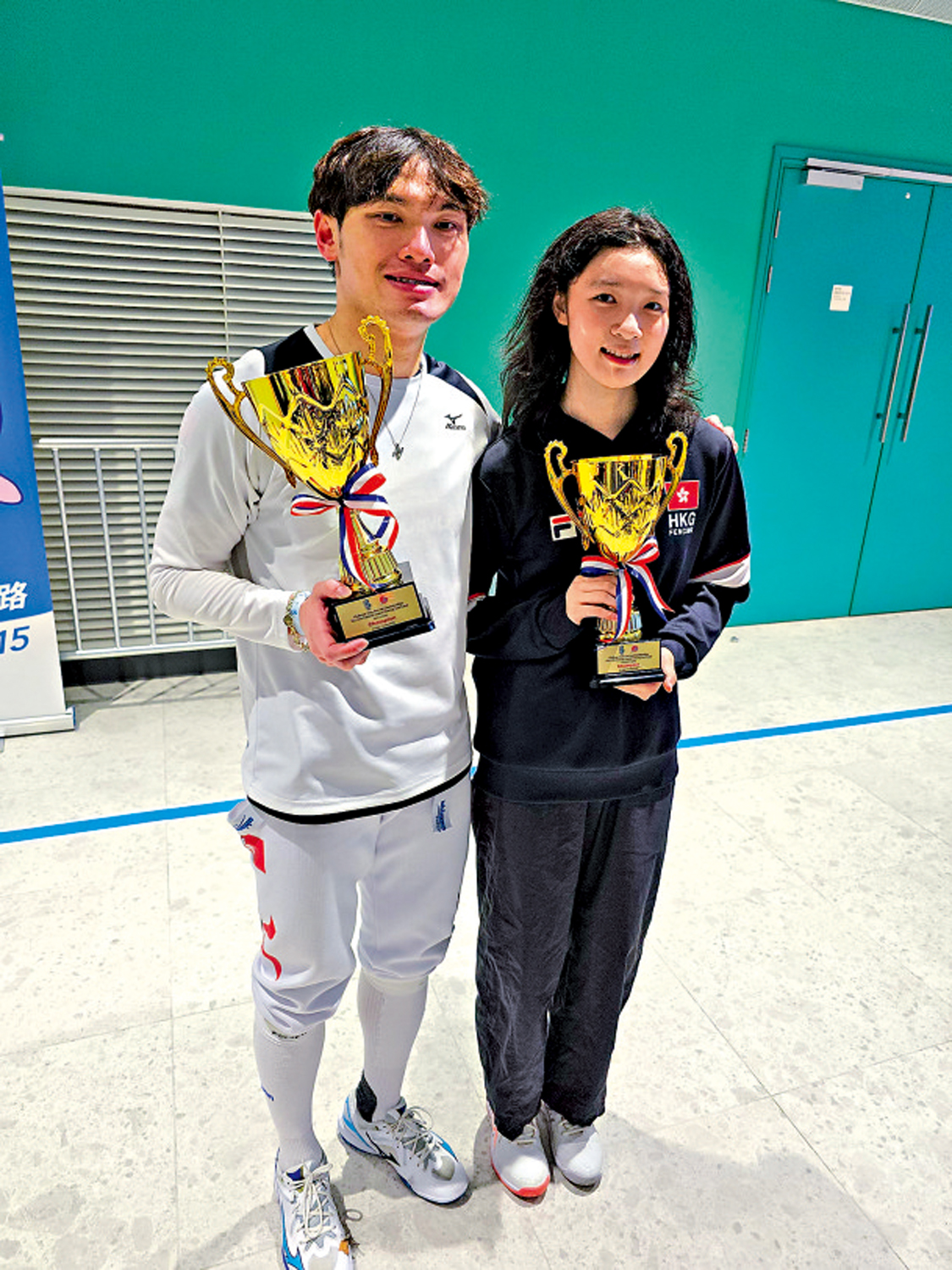 　　圖：吳浩天（左）與吳海諦在領獎後合照。\大公報記者張銳攝