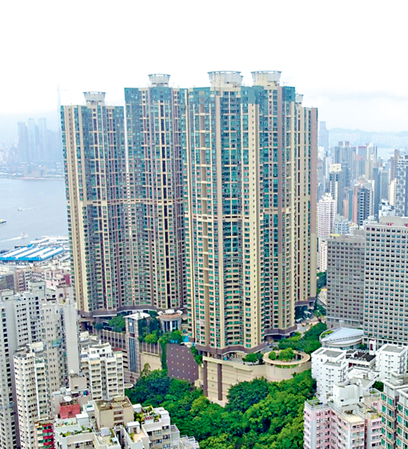 　　圖：部分新盤向隅客轉投二手市場，加上多個屋苑供平過租，預期本月二手市場較5月暢旺。