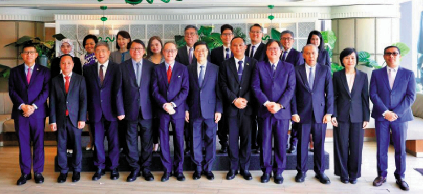 圖:行政長官李家超昨日舉行午餐會,款待東盟成員國駐港總領事和代表。