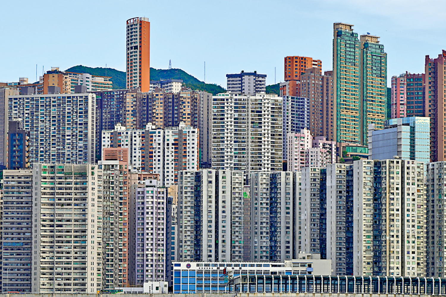圖:中原城市領先指數CCL最新報135.57點,按周微跌0.01%。