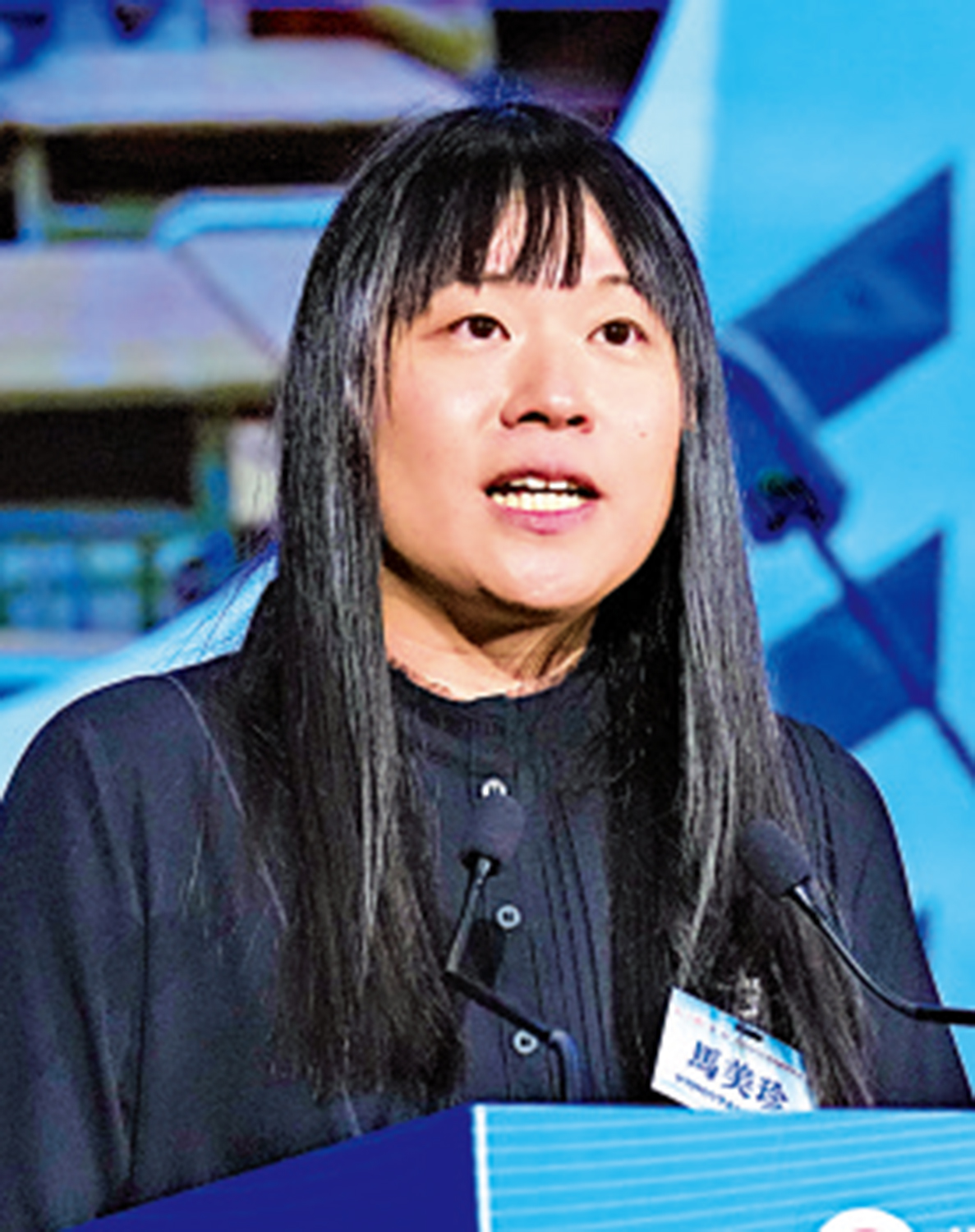 　　圖：優秀教師代表馬美珍。