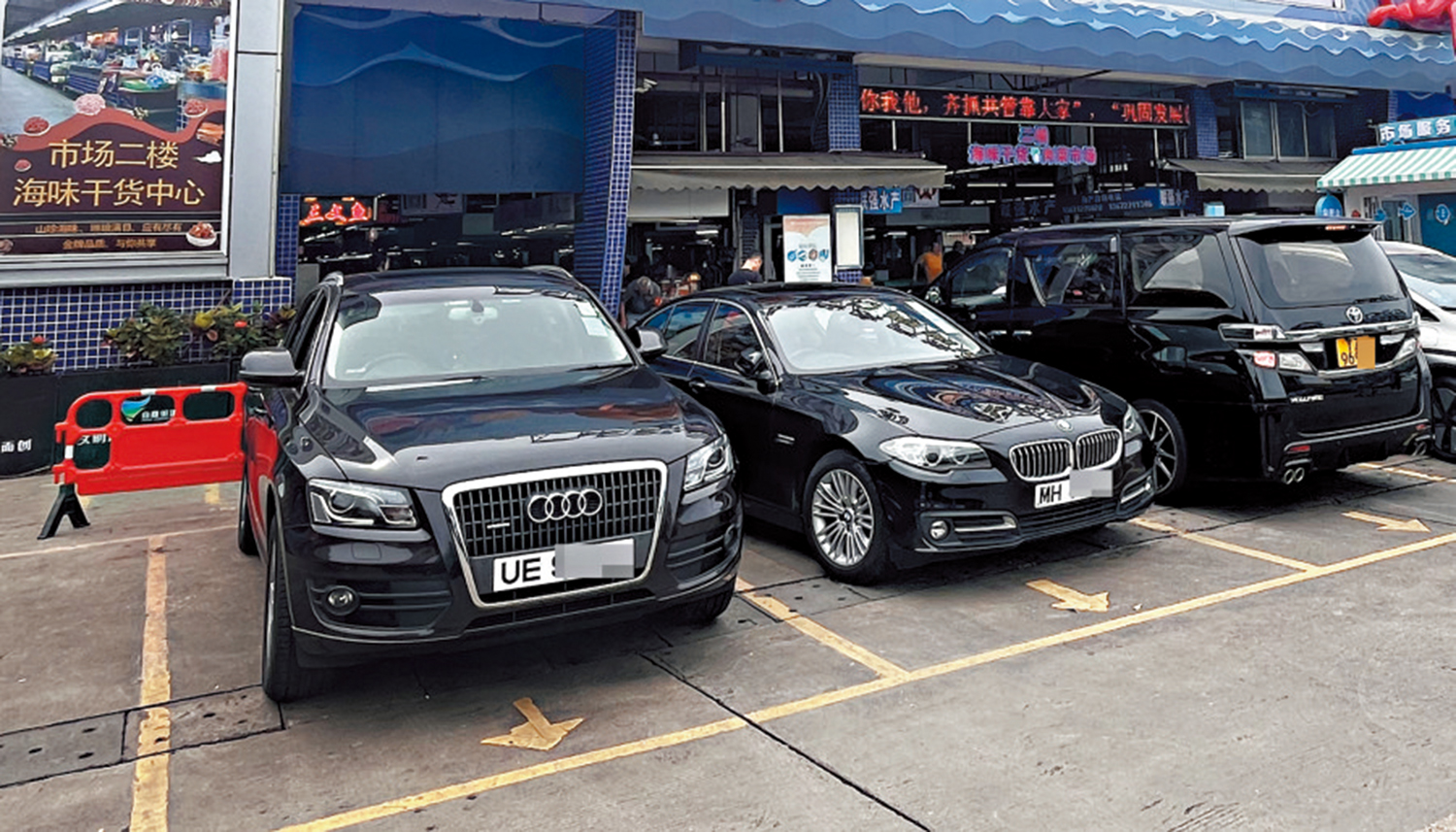 　　圖：港澳車輛「北上」在珠海停靠。\大公報記者方俊明攝