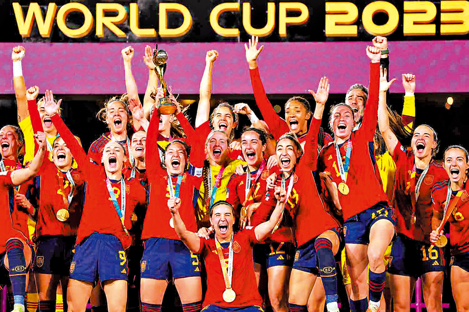 　　圖：西班牙女足勇奪2023年世界盃（圖）及上年的歐國聯，氣勢如虹。