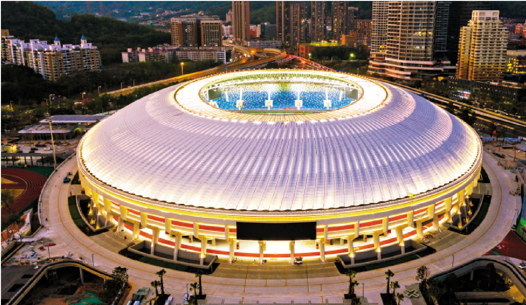 　　圖：第十五屆全國運動會深圳賽區的核心場館——深圳市體育中心。