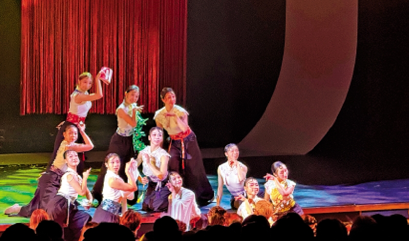 　　圖：《古風·今咏》昨日在沙田大會堂上演。/大公報記者郭悅盈攝