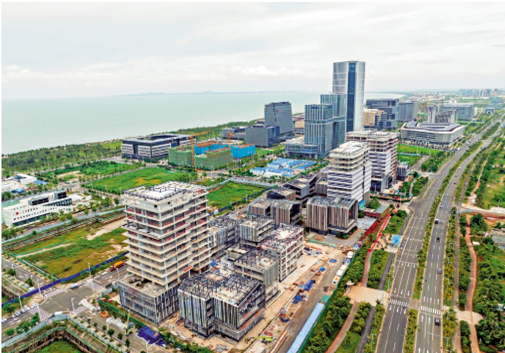 　　圖：作為海南自由貿易港重點園區之一，海口江東新區打造總部經濟區，助力建設「國際化現代服務業示範區」。/中新社