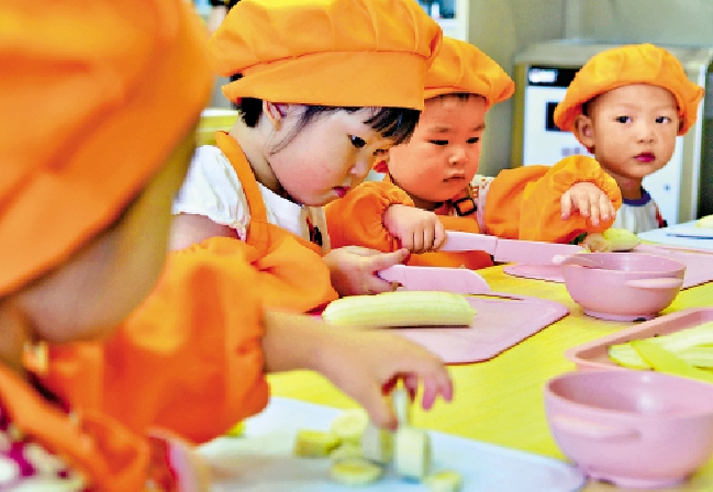 　　圖：內地發放育兒補貼，每年可望惠及上千萬個家庭。