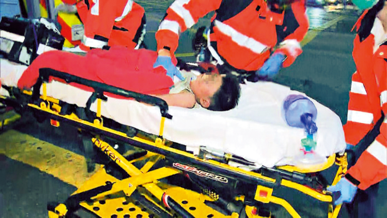 　　圖：火警中三名住客不治，其中一名為6歲男童。