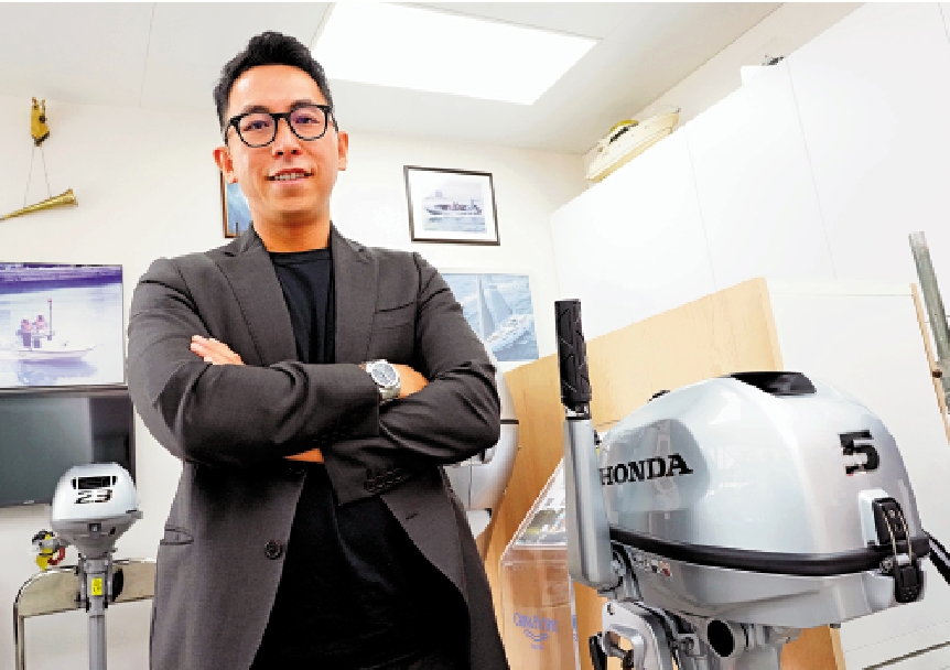 　　圖：周基倫建議建設停泊上岸設施，從而形成綜合消費鏈。/大公報記者林良堅攝