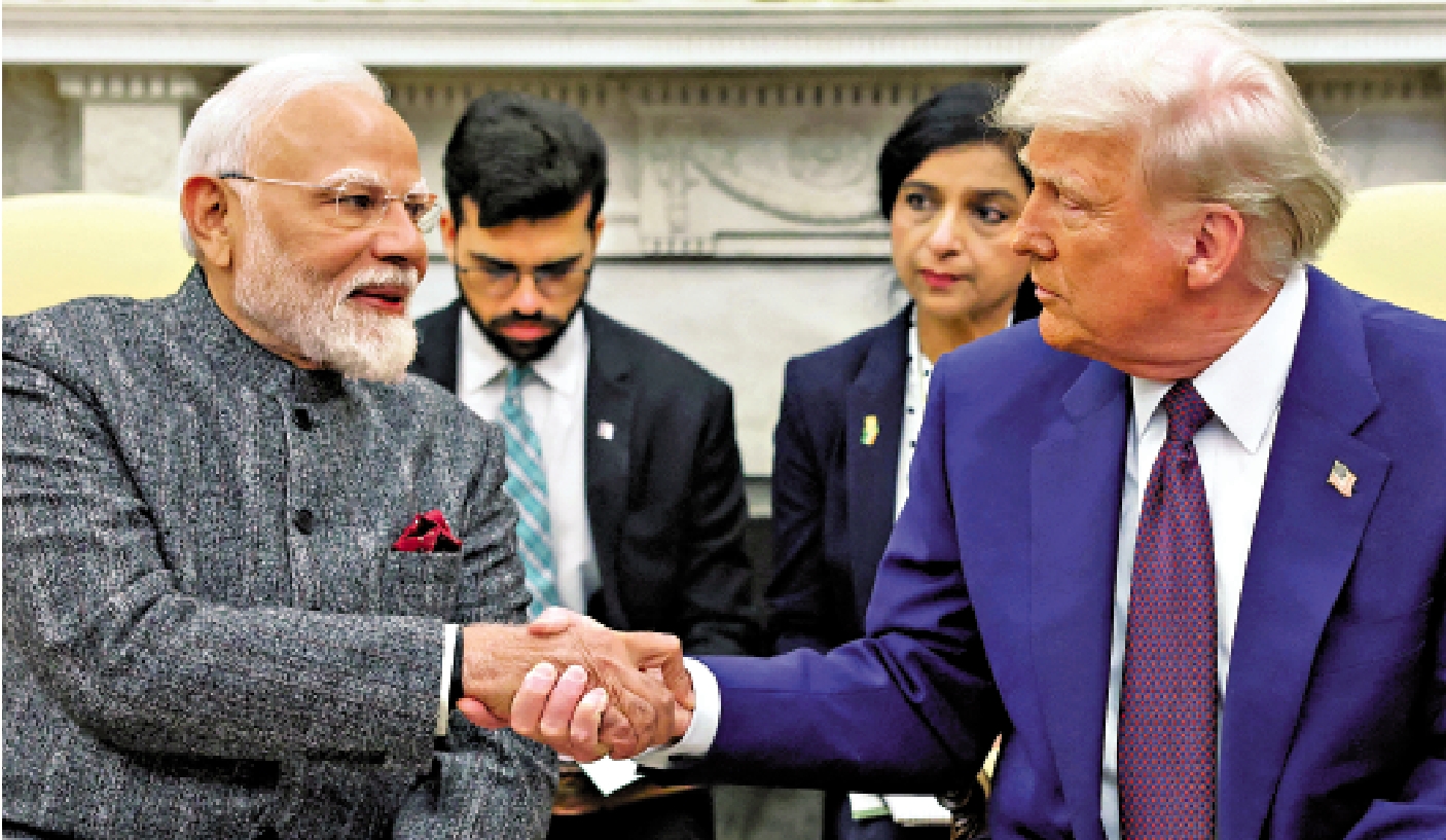 　　圖：特朗普（右）今年2月邀請莫迪訪美，但兩人關係近期變得緊張。\路透社