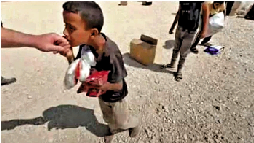 　　圖：加沙男童阿米爾在食物分發點吻手感謝後，遭以軍射殺。\網絡圖片