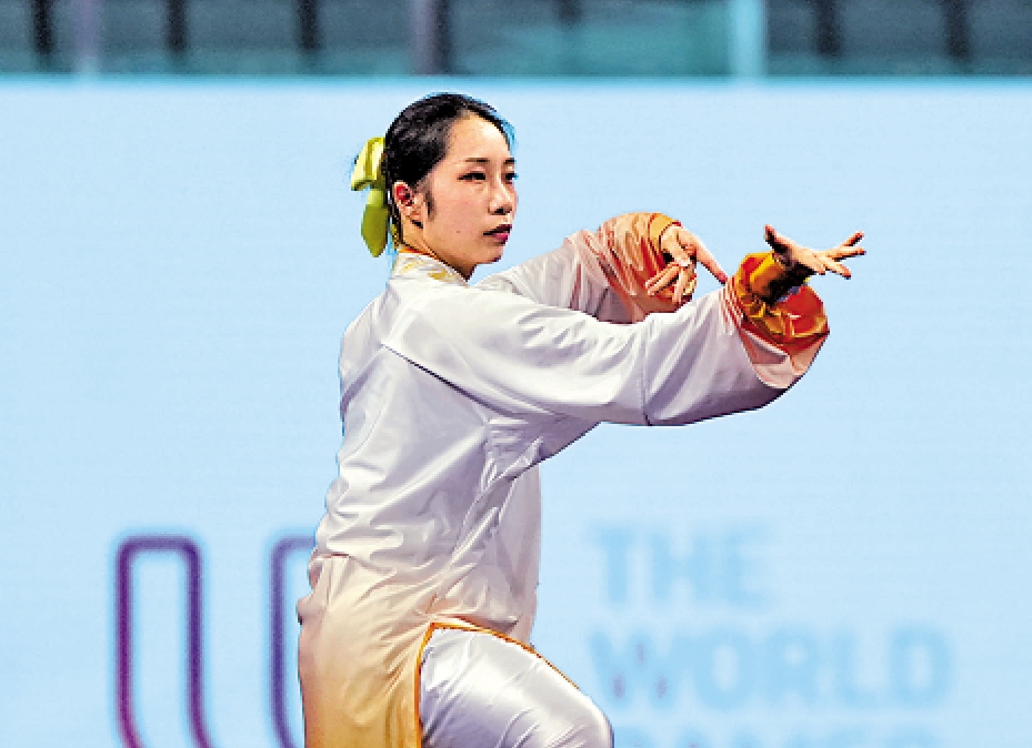 　　圖：盧卓靈在太極拳比賽中。\新華社