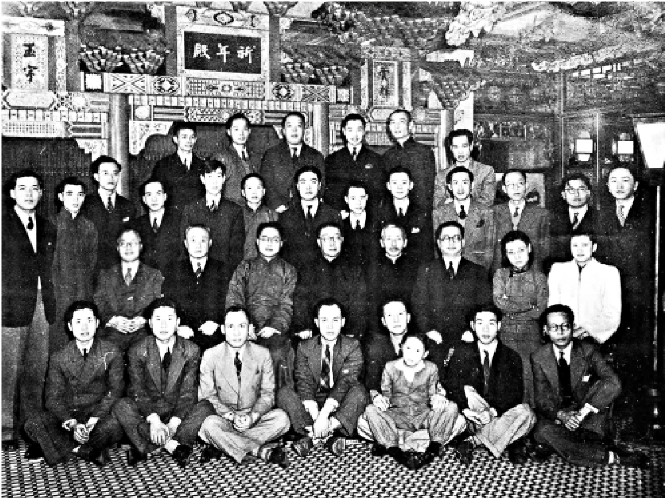 報人風骨 徐鑄成拒為日寇辦報 - 大公報