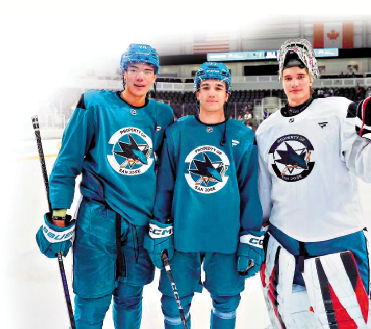 　　圖：王浩西（左）出席聖何塞鯊魚隊發展訓練營。