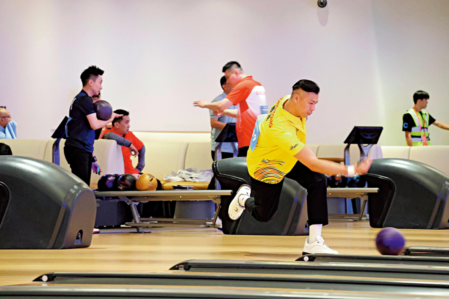 　　圖：甘兆麟認為港隊首日賽事未能適應球道的變化。